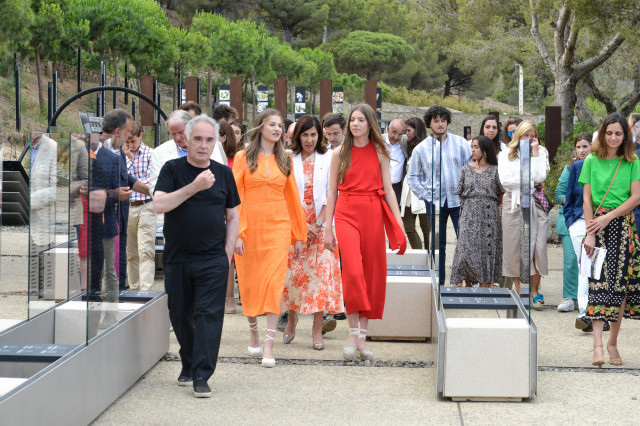 El Museu Elbulli Rep La Visita De La Princesa Leonor I La Infanta Sofia Acompanyades De