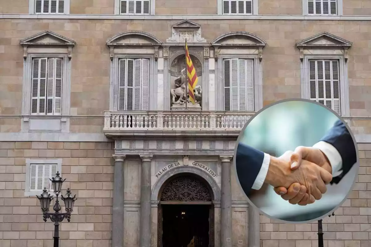 Palau de la Generalitat amb una imatge d'un acord