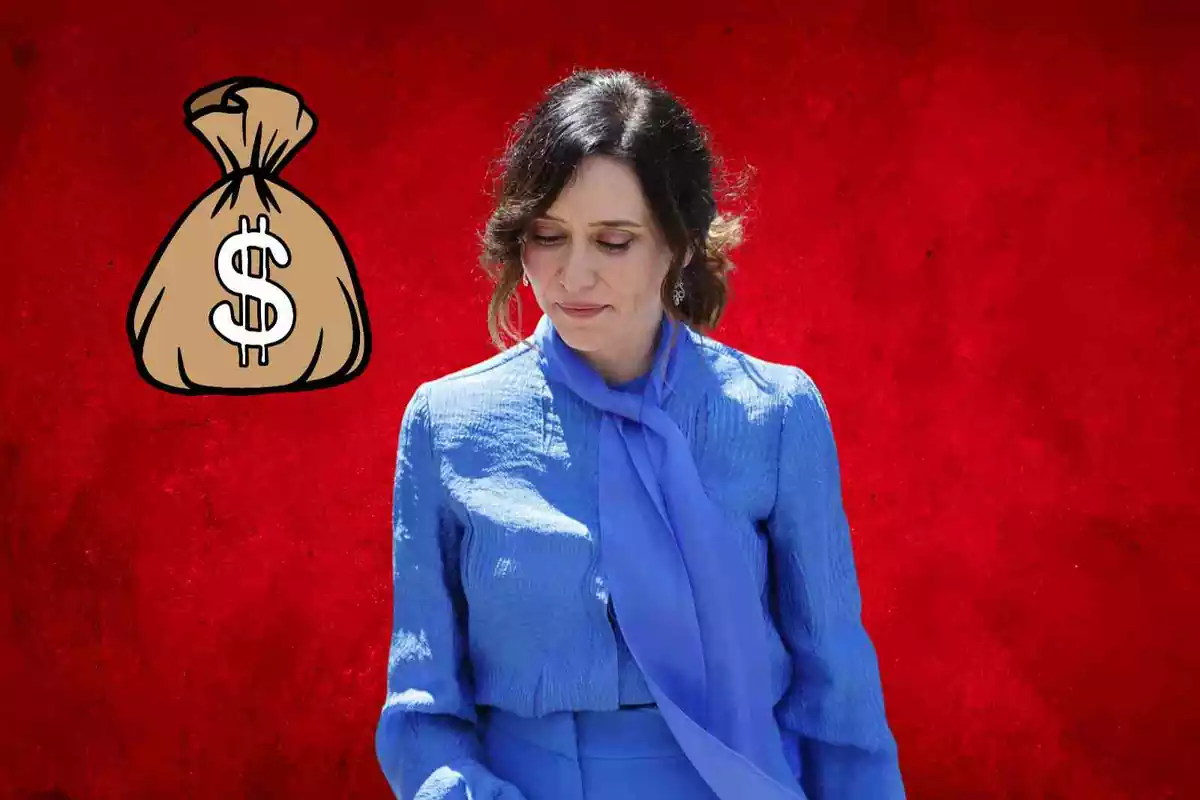 Fotomuntatge d'Isabel Díaz Ayuso amb una bossa amb diners