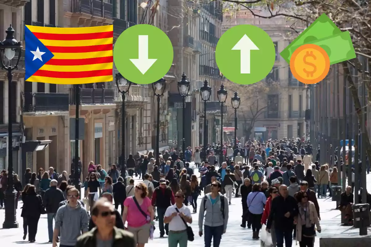 Gent passejant pel Portal de l'Àngel de Barcelona