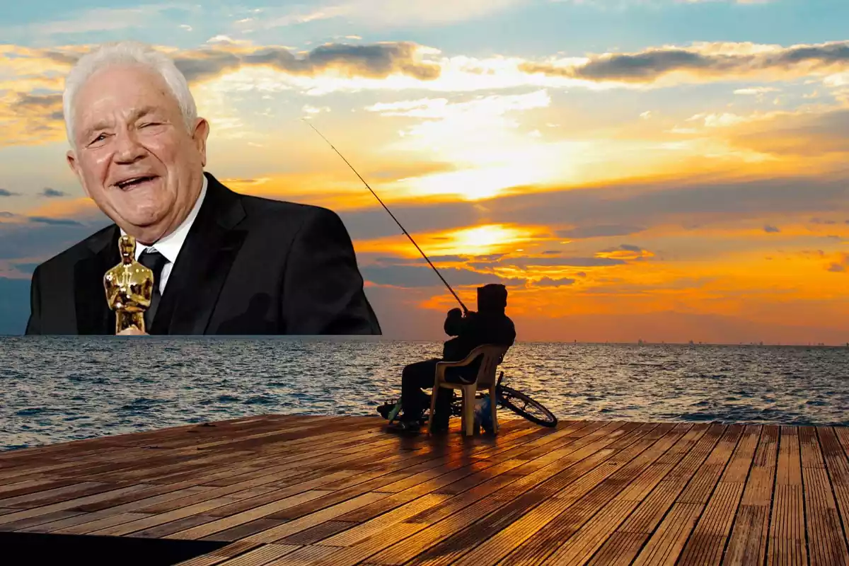 David Seidler en una imatge amb un home pescant