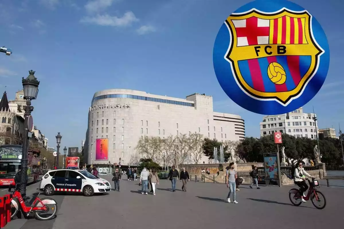 El Corte Inglés de Plaça Catalunya amb l'escut del Barça