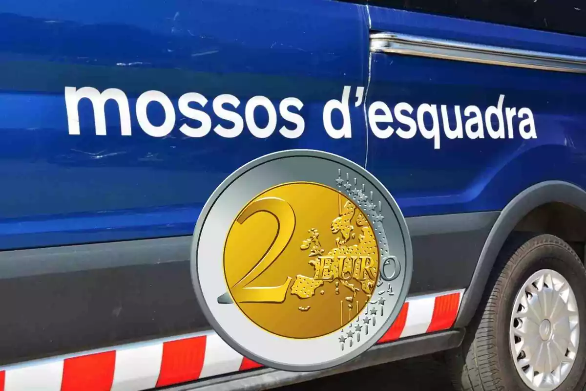 Fotomuntatge d´un cotxe de Mossos d´Esquadra amb una moneda de dos euros