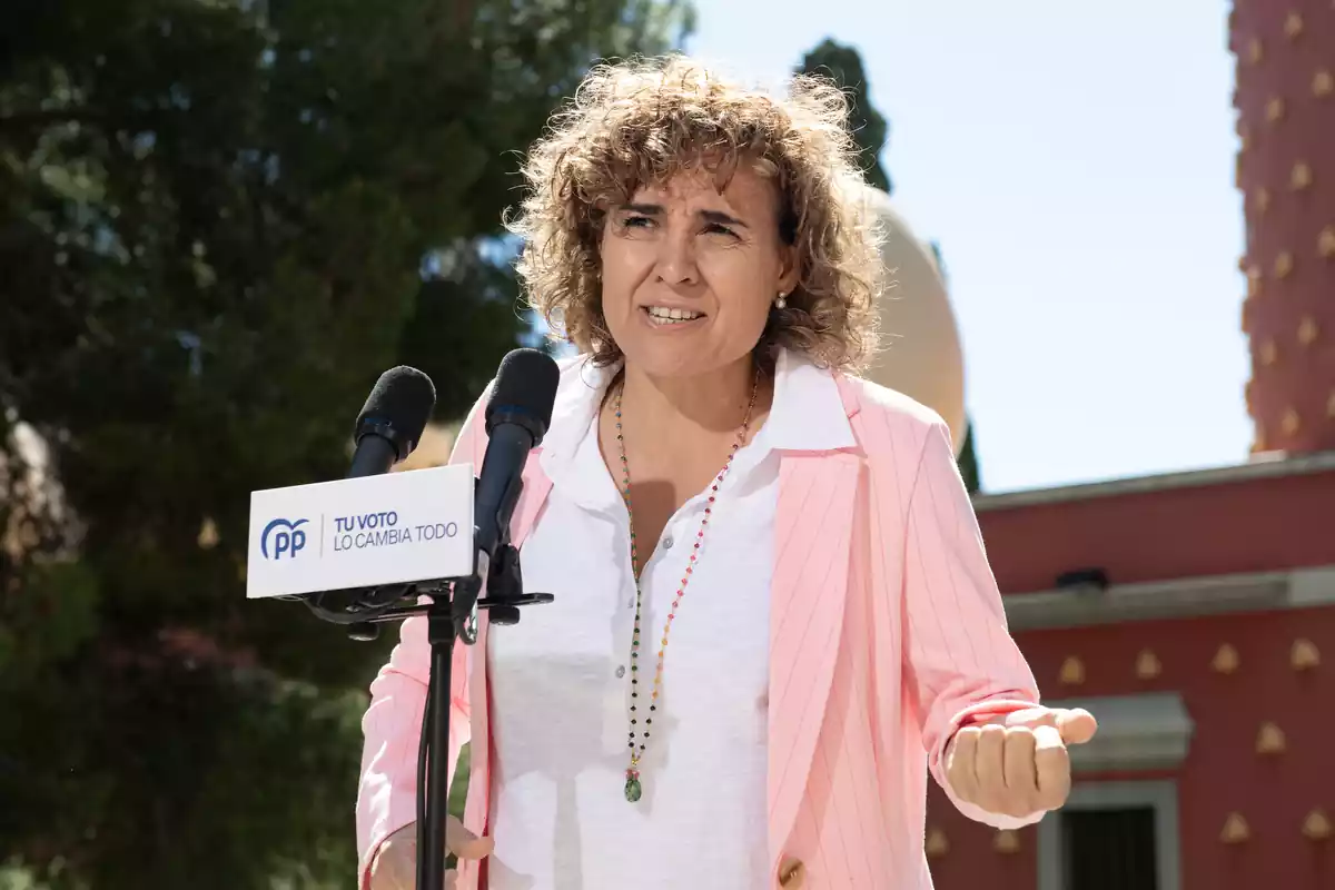 La vicepresidenta portaveu del Partit Popular al Parlament Europeu i directora de la campanya electoral, Dolors Montserrat, intervé durant un acte de campanya electoral del PP, al Museu Dalí, el 3 de maig del 2024, a Figueres