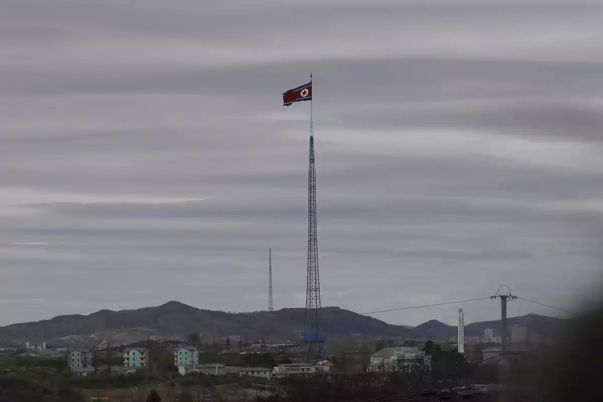 Vista del poble Ki Jung Dong de Corea del Nord a Corea del Sud