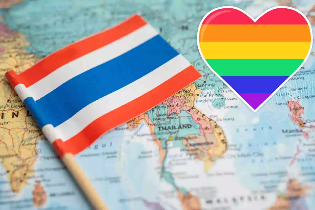 Un mapa d´Àsia amb una bandera de Tailàndia i un cor LGTB
