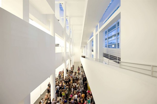 Macba0 2