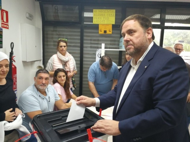 Junqueras vota referendum 2