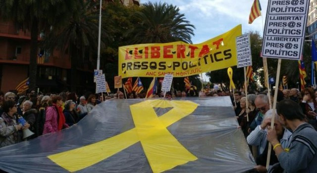 Barcelona lazo amarillo presos 1