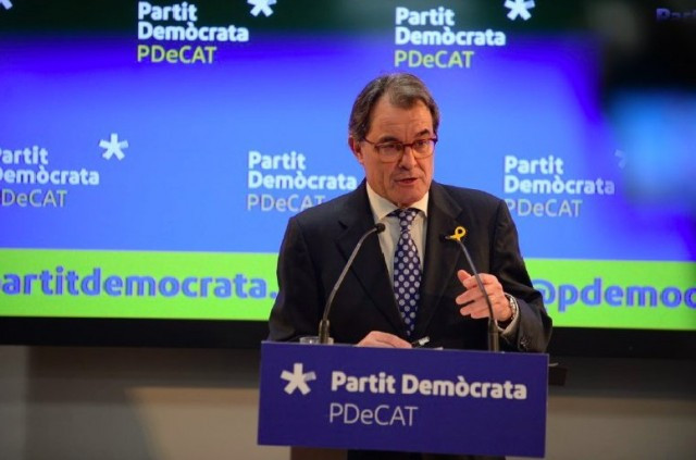 Artur mas dimisin pdecat 1