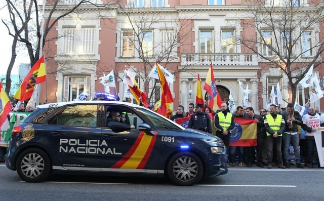 Polica nacional equiparacin salarial