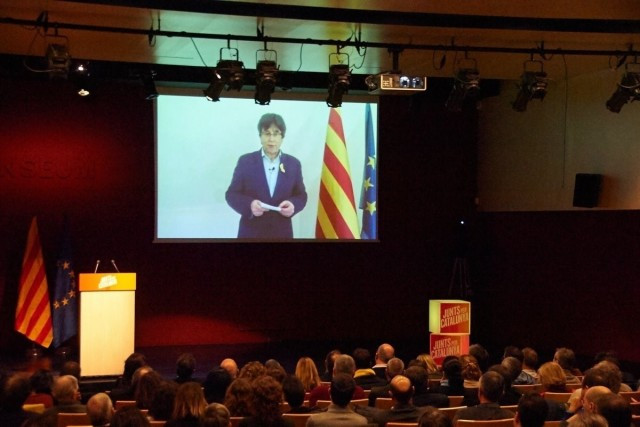 Puigdemont videoconferencia diputados jxcat 100318