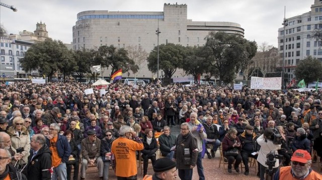 Pensionistas plaza catalunya