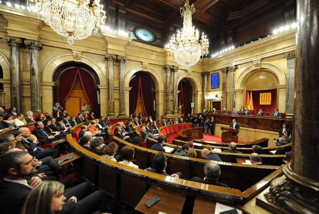 Pleno parlament  1