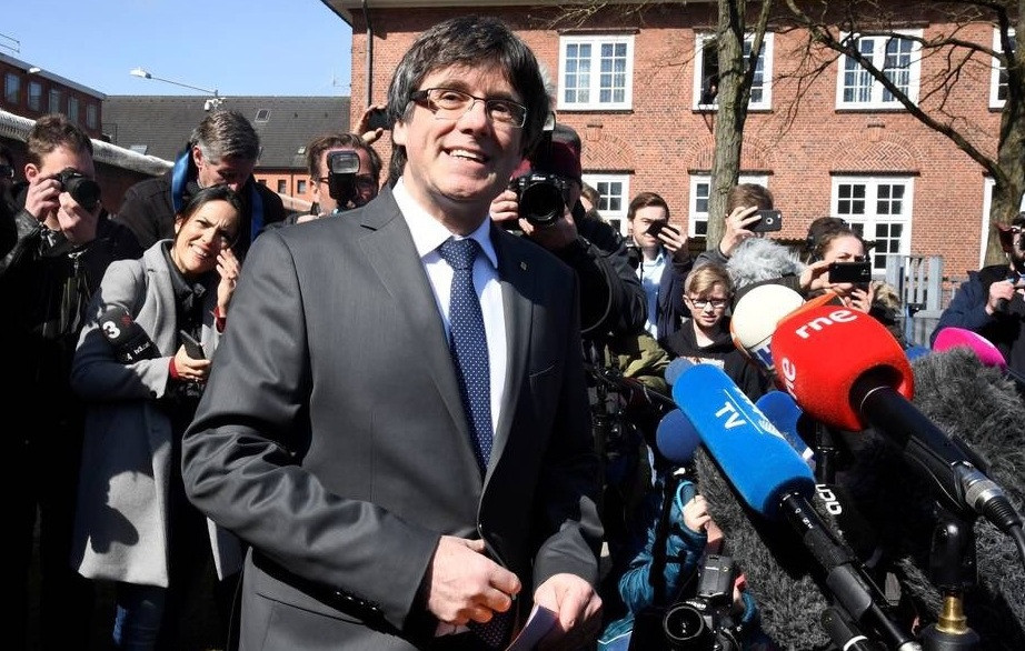 Puigdemont salida cárcel 06042018