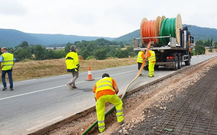 Treballs de cablejat de fibra òptica Diputació de Barcelona