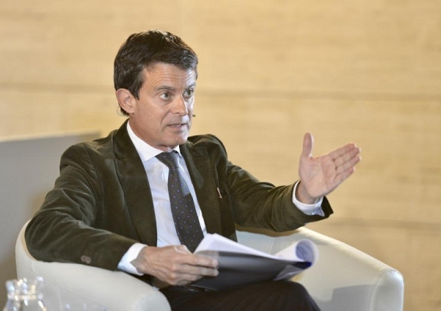 Manuel Valls propone abrir aeropuerto 24 horas