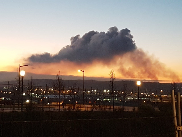 Nube contaminante sobre Carreo y Gijn