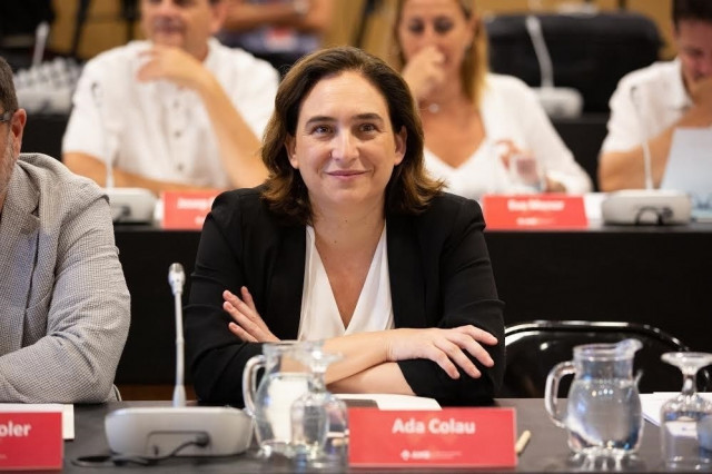 Adacolauamb