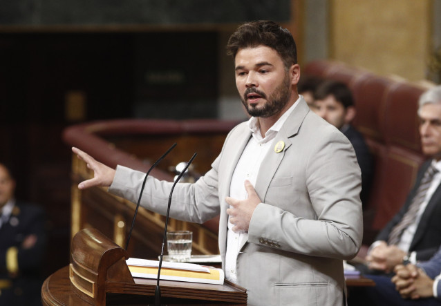 Gabriel Rufiu00e1n interviene en la segunda jornada de investidura de Su00e1nchez