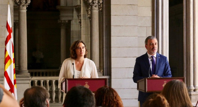 AdaColauyJaumeCollboniserepartenelpoderenBarcelona 1