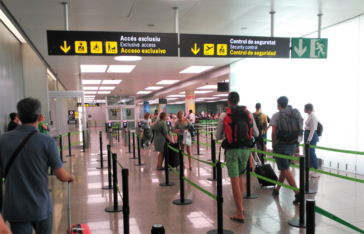 Filtre de seguretat de la T2 de l'Aeroport de Barcelona quan va començar la vaga fa un any