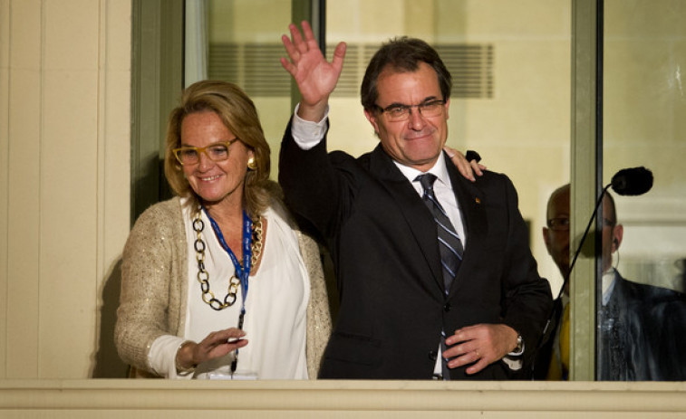 Helena Rakosnik, la dona d'Artur Mas, cansada de la incertesa en la política catalana