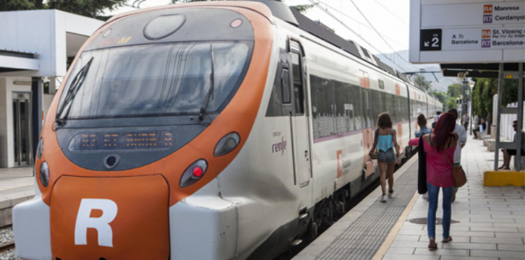 Tensió entre Transports, Generalitat i sindicats de Renfe pel traspàs de Rodalies