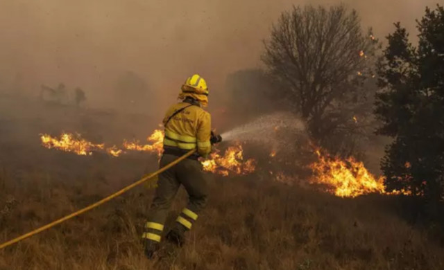 Catalunyapressincendforest18ag23