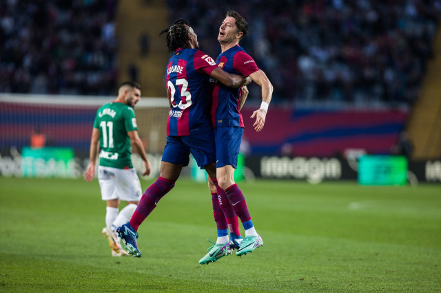 EuropaPress 5571777 robert lewandowski of fc barcelona celebrates goal during the spanish