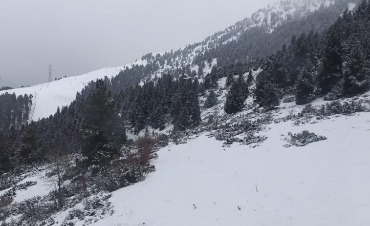 L'estació de La Molina obre una de les pistes de pàdel més altes d'Europa