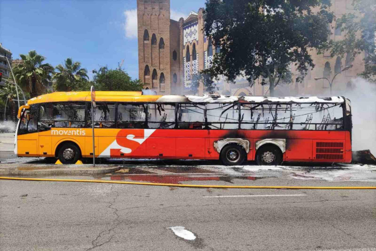 Autobus quemado gran via 1600 1067