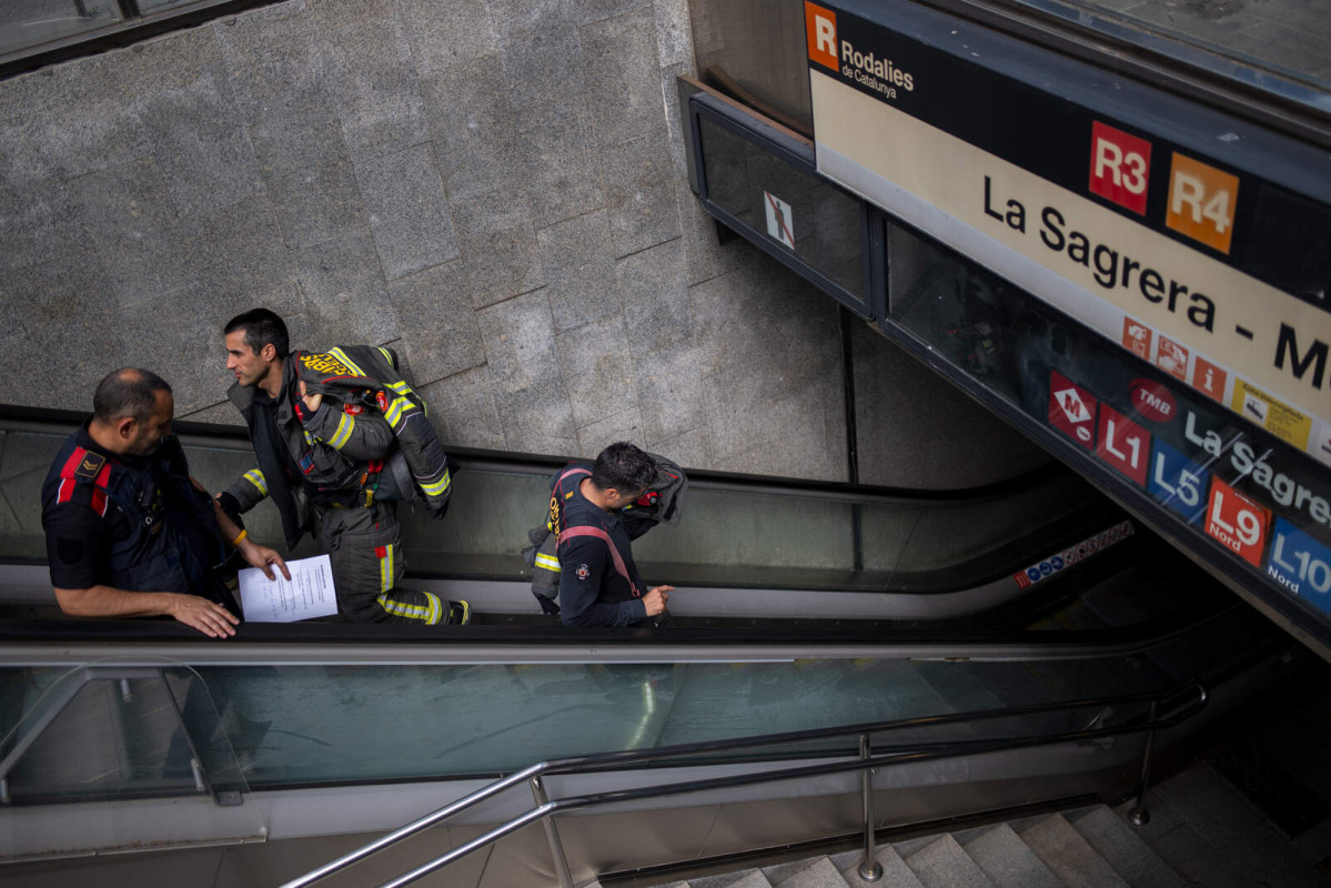 Europapress 5955503 varios bomberos estacion renfe metro sagrera 12 mayo 2024 barcelona 1600 1067