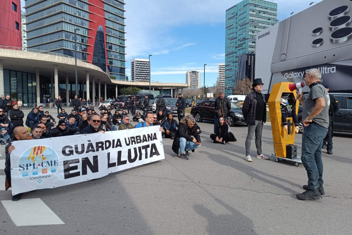 Policias hospitalet 1600 1067