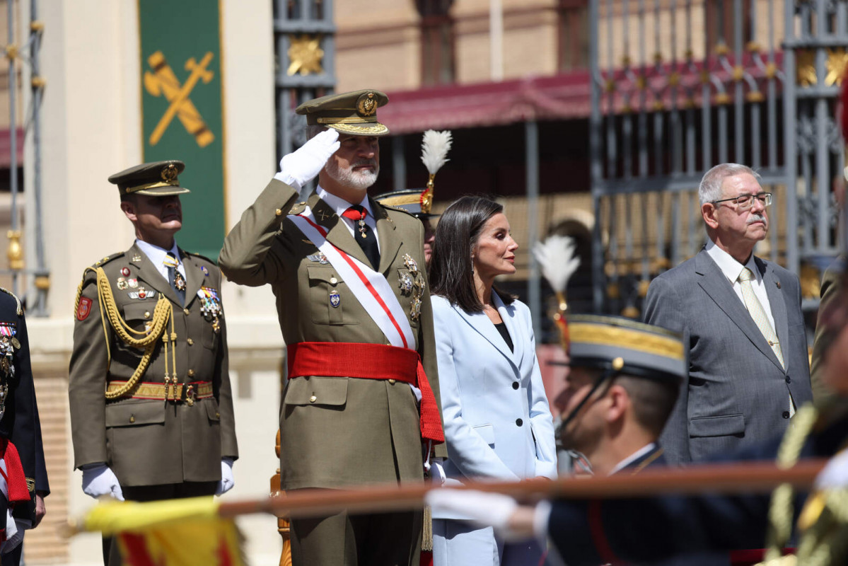 Europapress 5935669 rey felipe vi reina letizia 40 aniversario jura bandera rey felipe vi 1600 1067