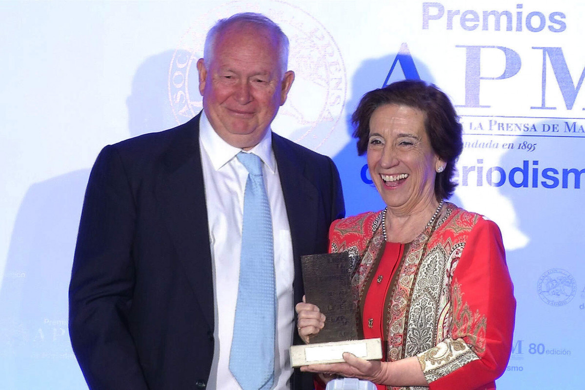 Europapress 2219727 periodista directora apm victoria prego entrega premio apm honor 2018 1600 1067