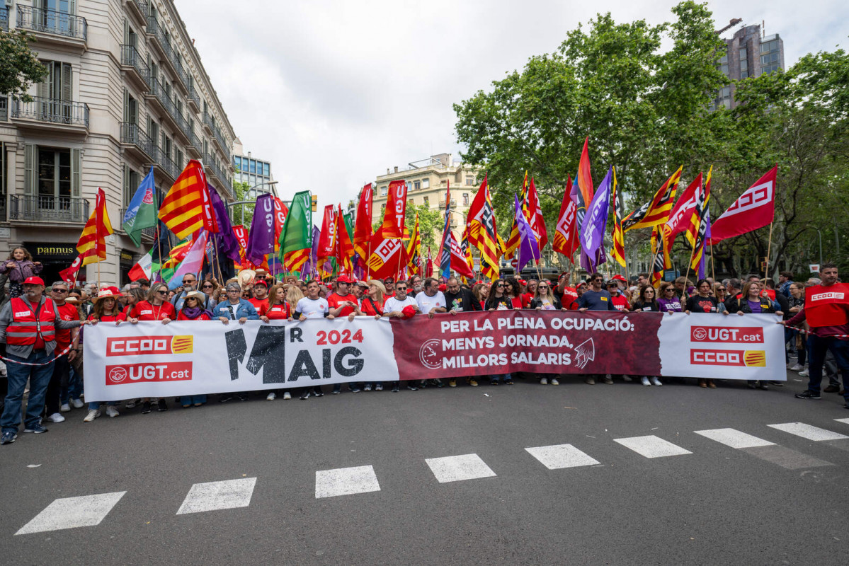 Europapress 5930001 varias personas pancarta manifestacion convocada ugt ccoo dia trabajador 1600 1067