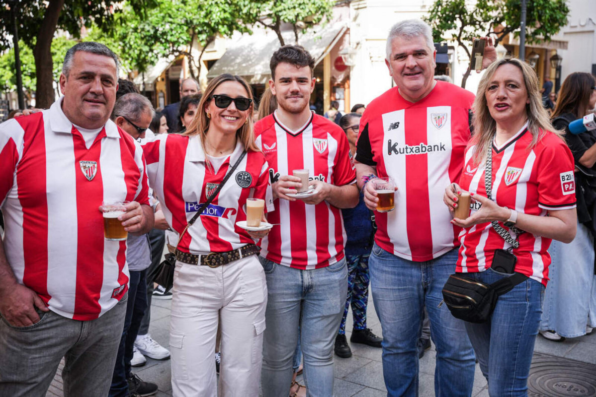 Europapress 5867032 aficionados athletic club bilbao viernes 05 abril 2024 sevilla andalucia 1600 1067