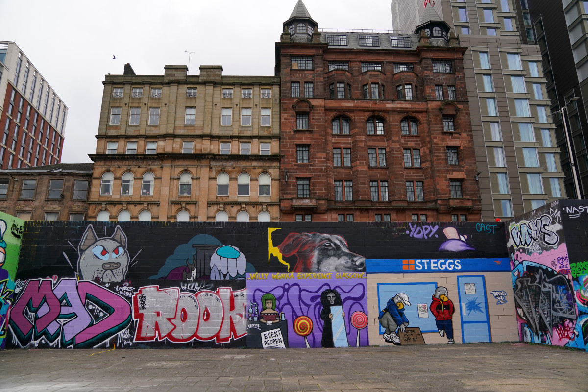 EuropaPress 5818532 11 march 2024 united kingdom glasgow mural by artist ejek which pays (1)