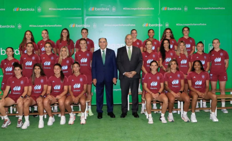 La selecció espanyola femenina rep el suport del president d'Iberdrola