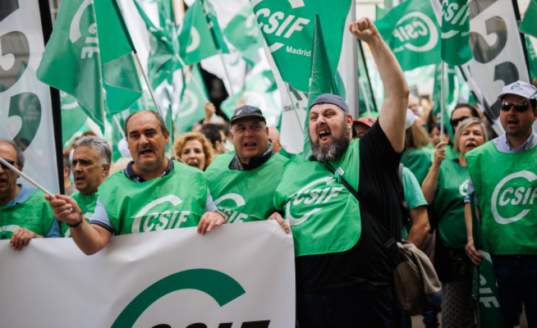 Protestes davant de Mas d'Enric per l'agressió a una funcionària de presons