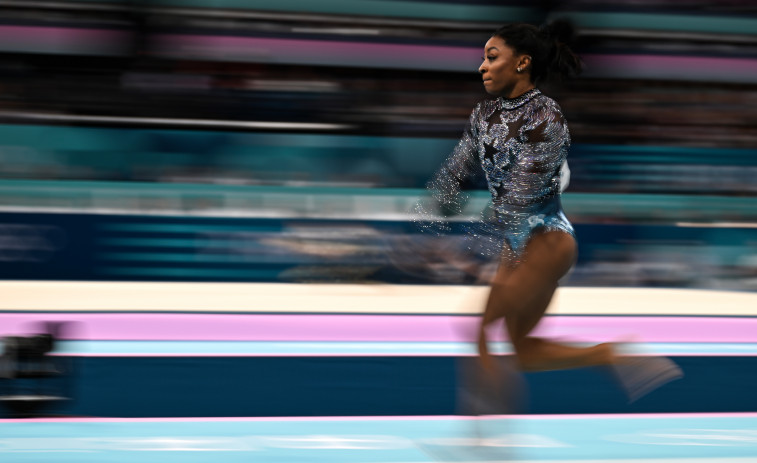 Simone Biles torna a l'alta competició després de la seva crisi a Tòquio