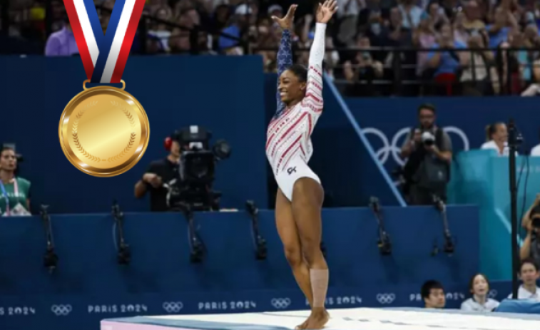 Simone Biles fa més gran la seva llegenda: la nord-americana guanya l'or per equips