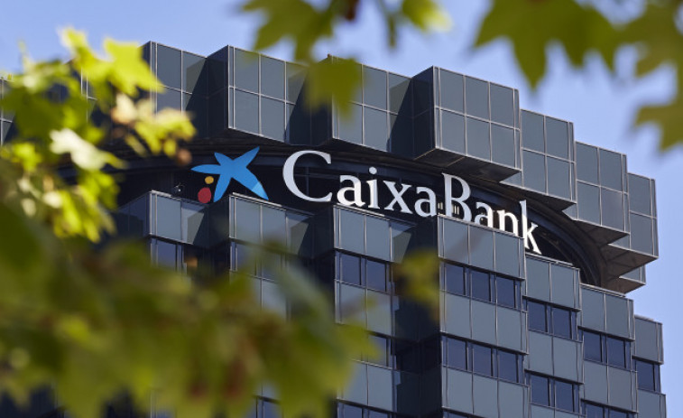 CaixaBank frega el 2% del programa de recompra de 500 milions d'euros