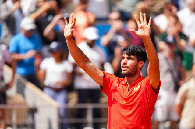 EuropaPress 6129811 carlos alcaraz of spain celebrates after winning against felix