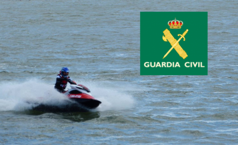 La Guàrdia Civil ajuda una moto aquàtica que va quedar a la deriva a Cambrils