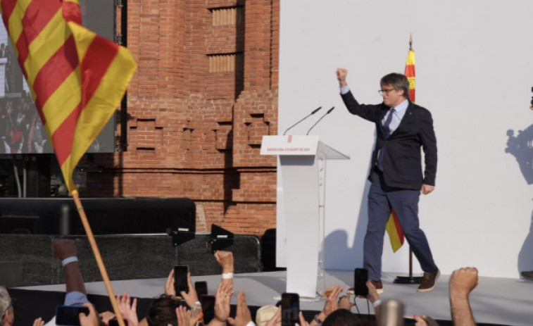 FOTOS | Les imatges de la tornada de Carles Puigdemont