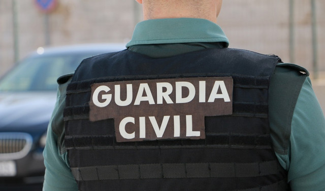 EuropaPress 5330614 agente guardia civil espaldaarchivo