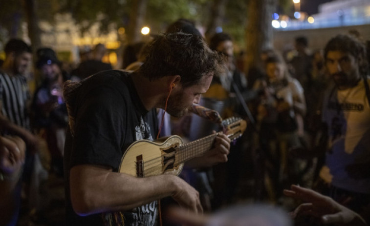 Comencen les Festes de Sants a Barcelona: coneix el programa, horaris i activitats