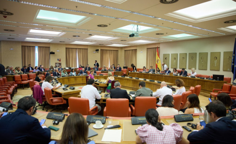 PSOE i ERC es cobreixen les espatlles al Congrés mentre Junts s'uneix al PP